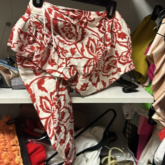 Set - Picture 2 of 2